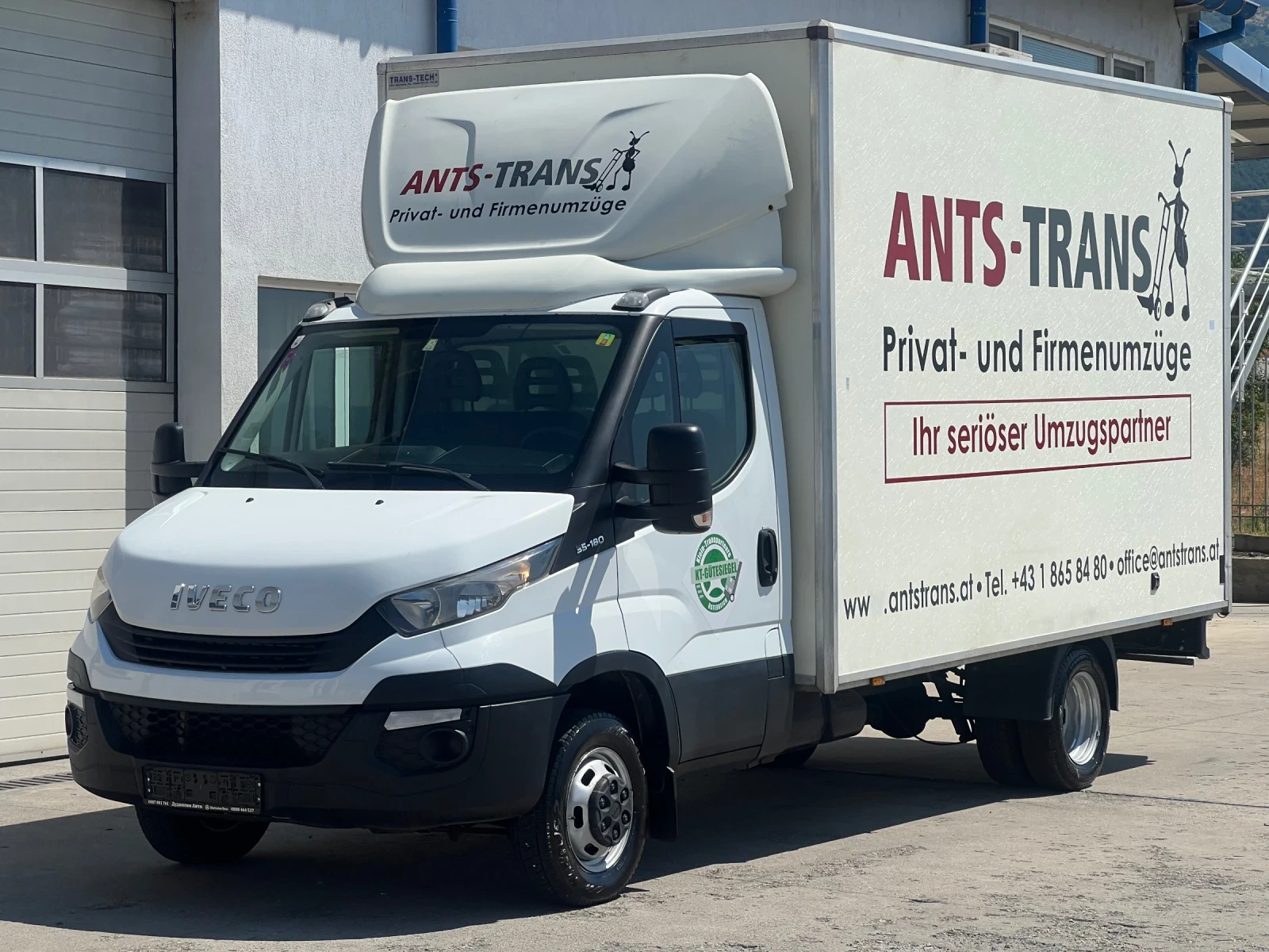 Iveco Daily 2017 / 35c18 / 3.0L-180 к.с / Климатик - изображение 3