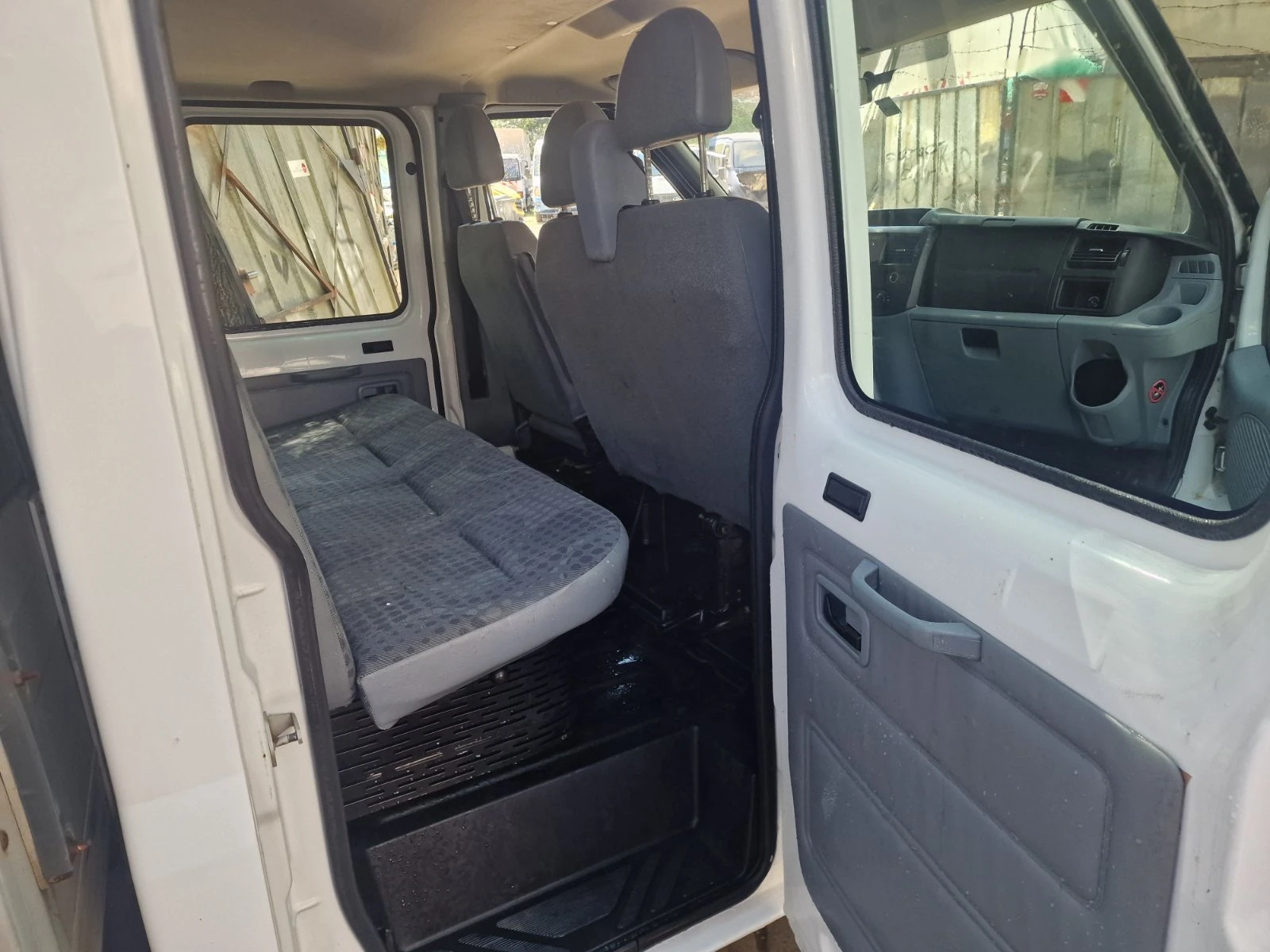 Ford Transit 2.4TDCi - изображение 7