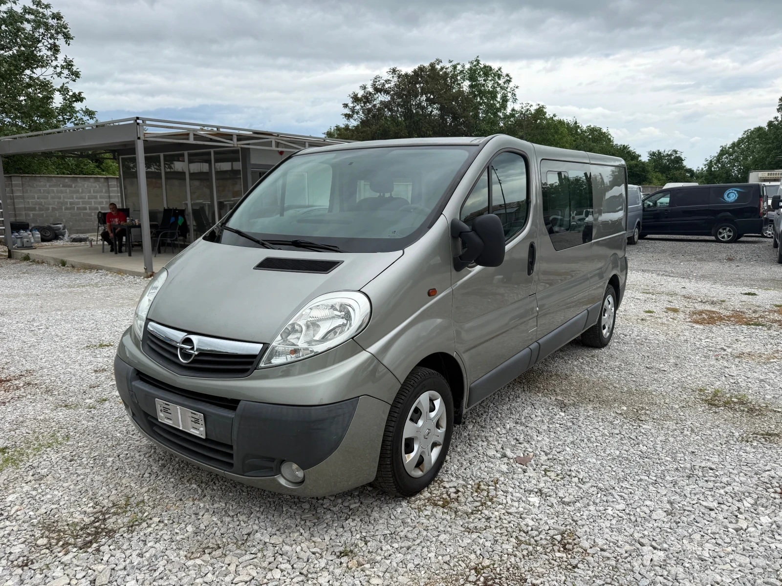 Opel Vivaro 2.5DCI AUTOMAT LONG, снимка 3 - Бусове и автобуси - 54543081