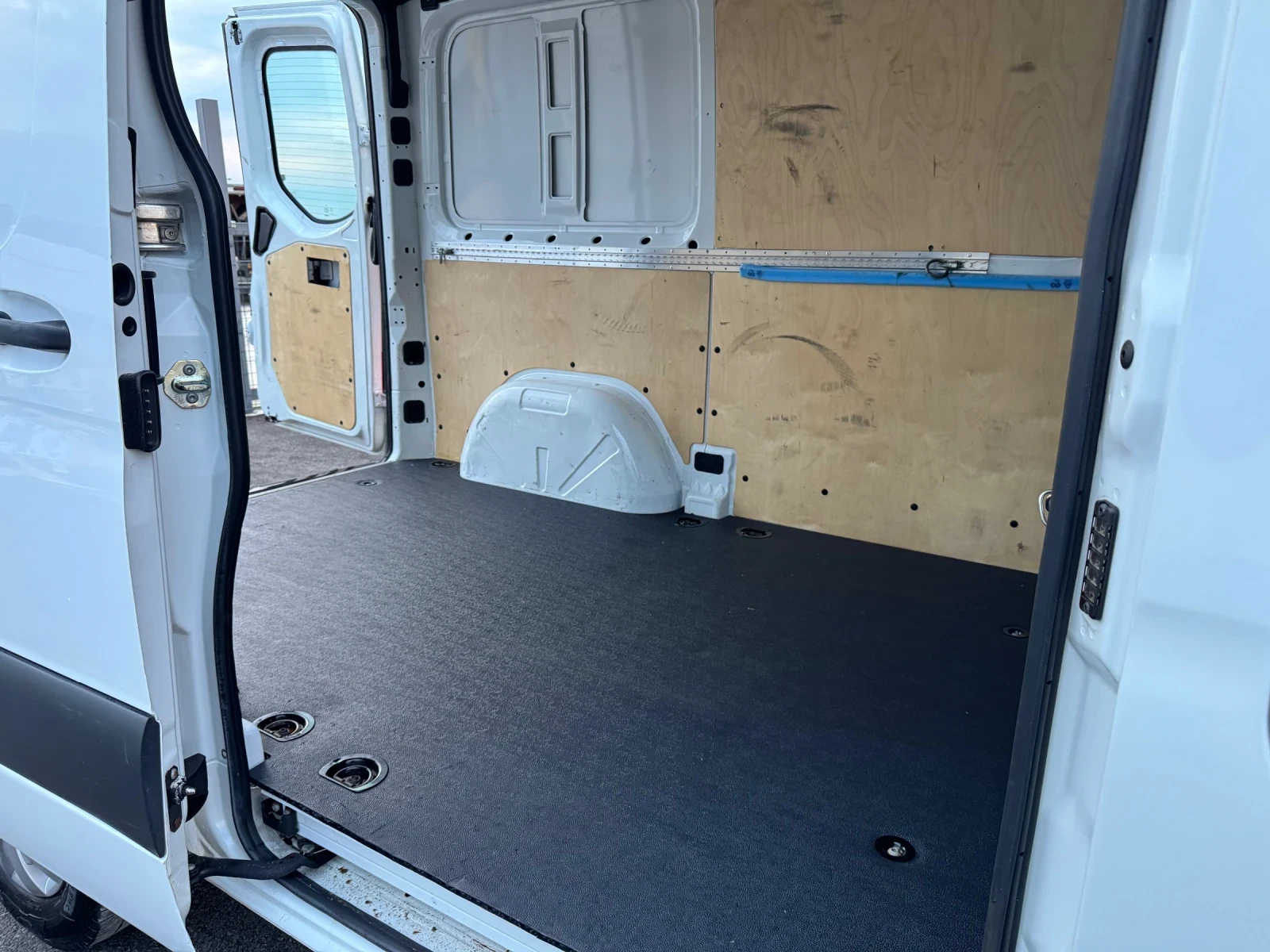 Mercedes-Benz Sprinter 311 211, снимка 8 - Бусове и автобуси - 56087269