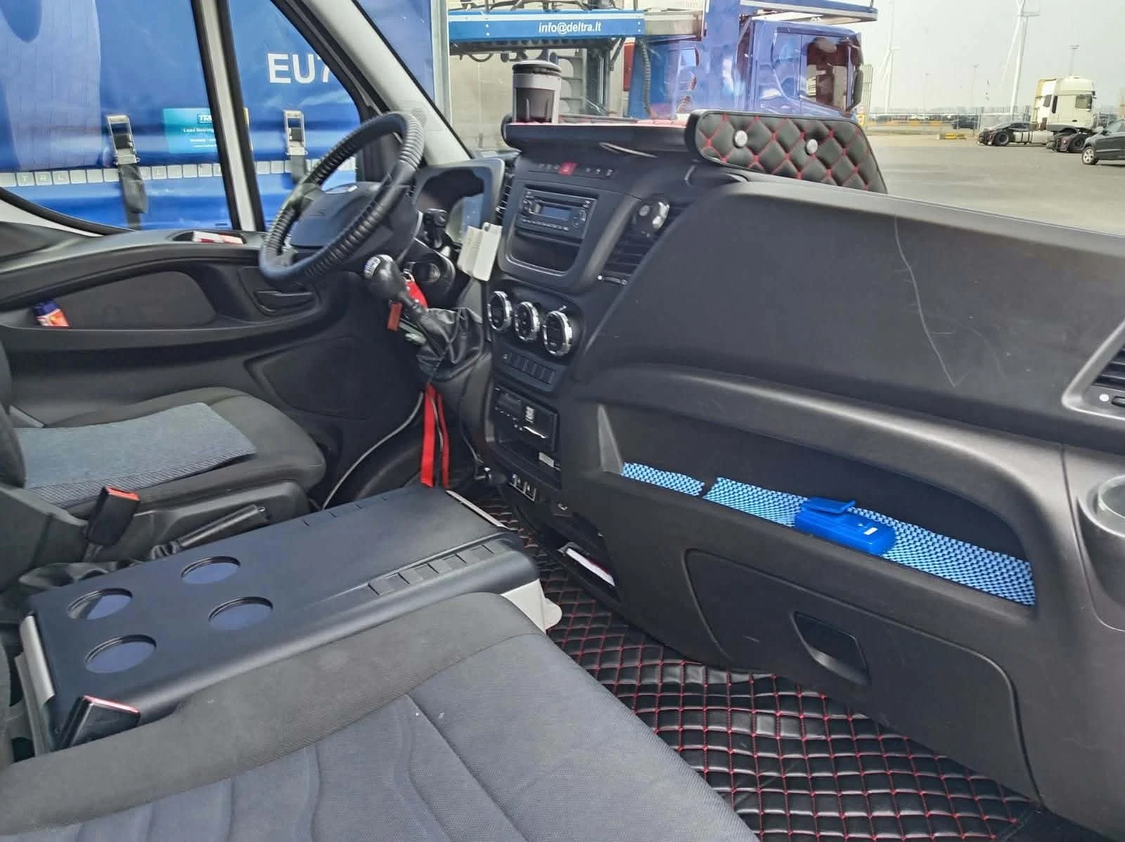 Iveco 35s16, снимка 9 - Бусове и автобуси - 56246022