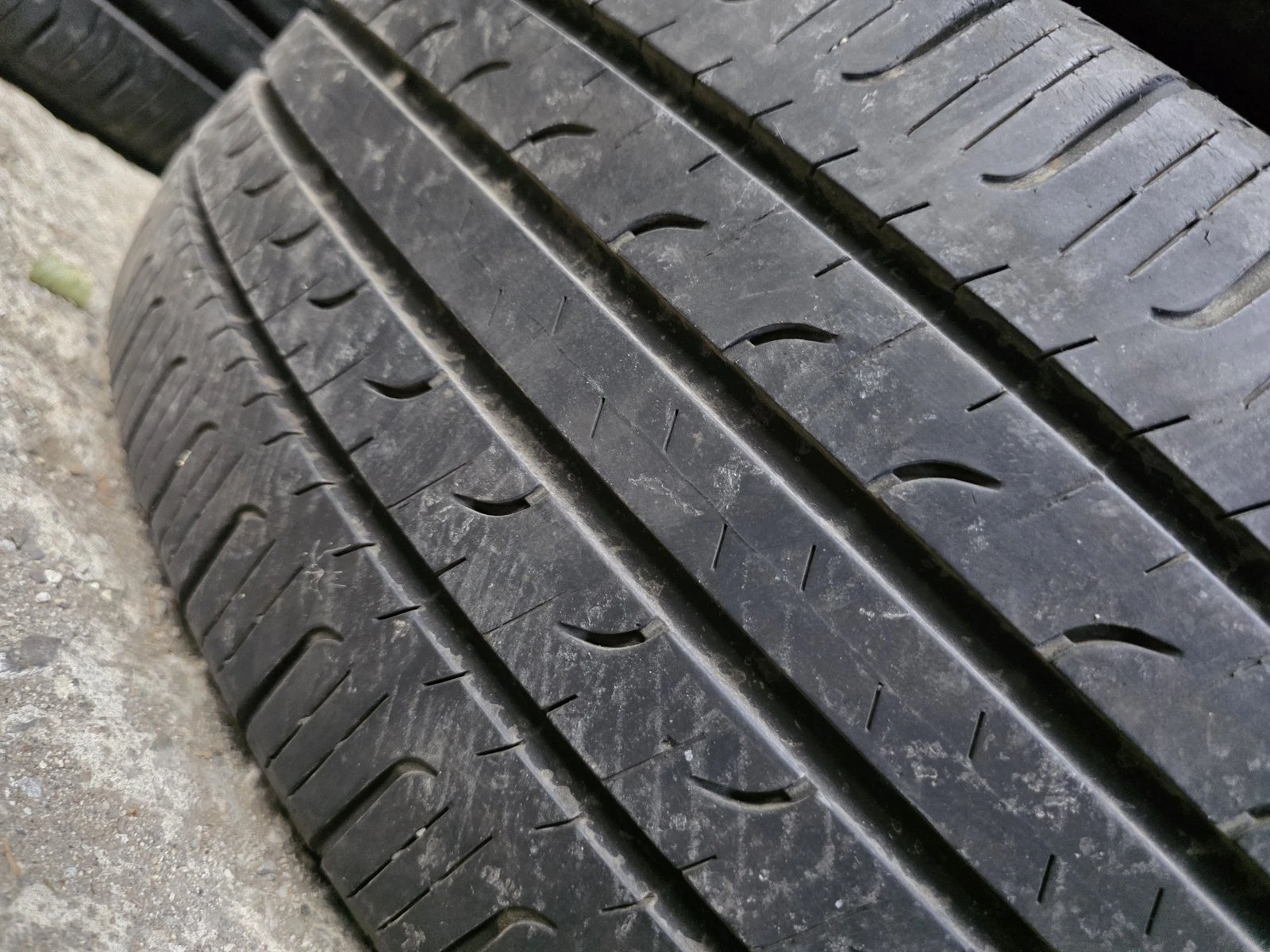 Гуми Летни 225/55R19, снимка 8 - Гуми и джанти - 56731036