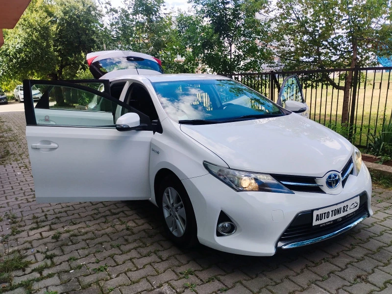 Toyota Auris 1.8i HYBRID / НАВИГАЦИЯ  АВТОМАТИК., снимка 8 - Автомобили и джипове - 46475363