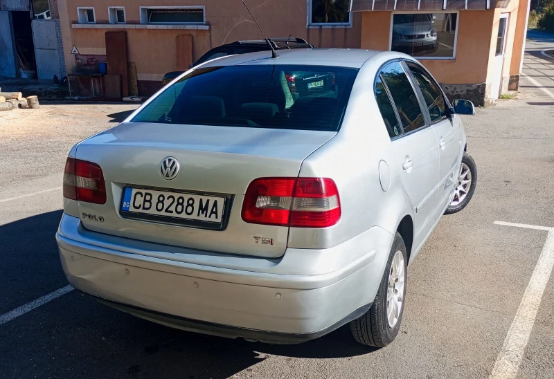 VW Polo седан 1.4, снимка 6 - Автомобили и джипове - 47447451