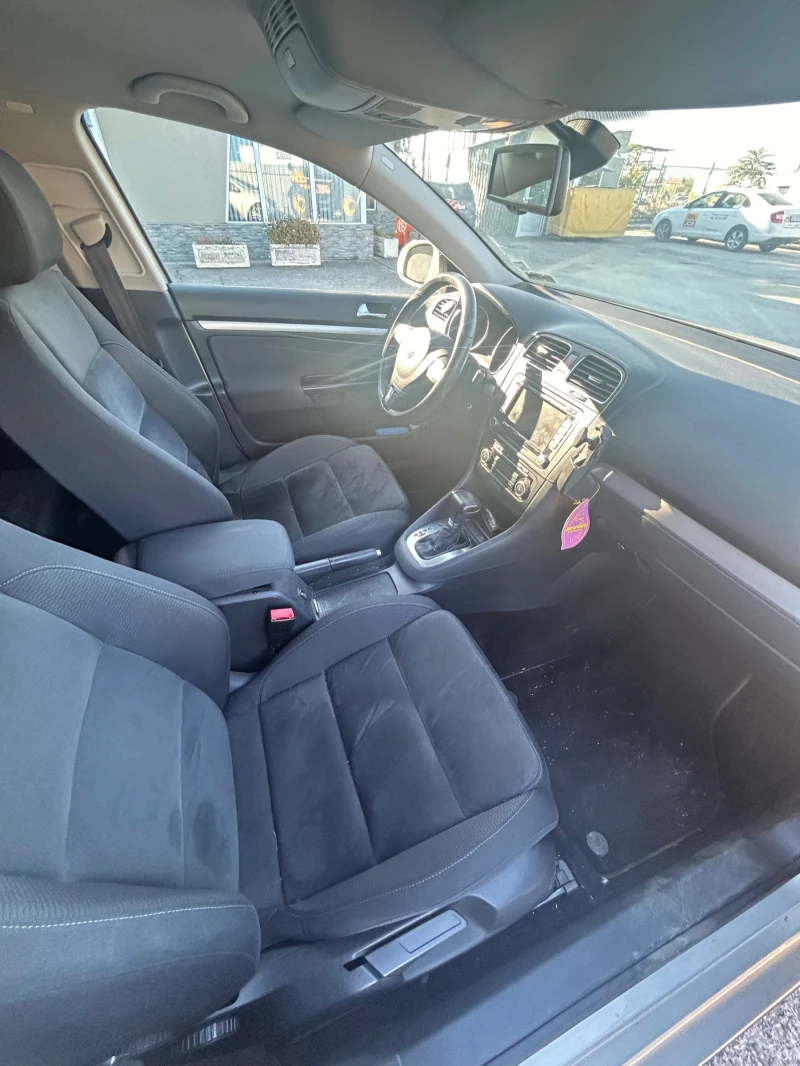 VW Golf 1.6TDI, снимка 11 - Автомобили и джипове - 47717877