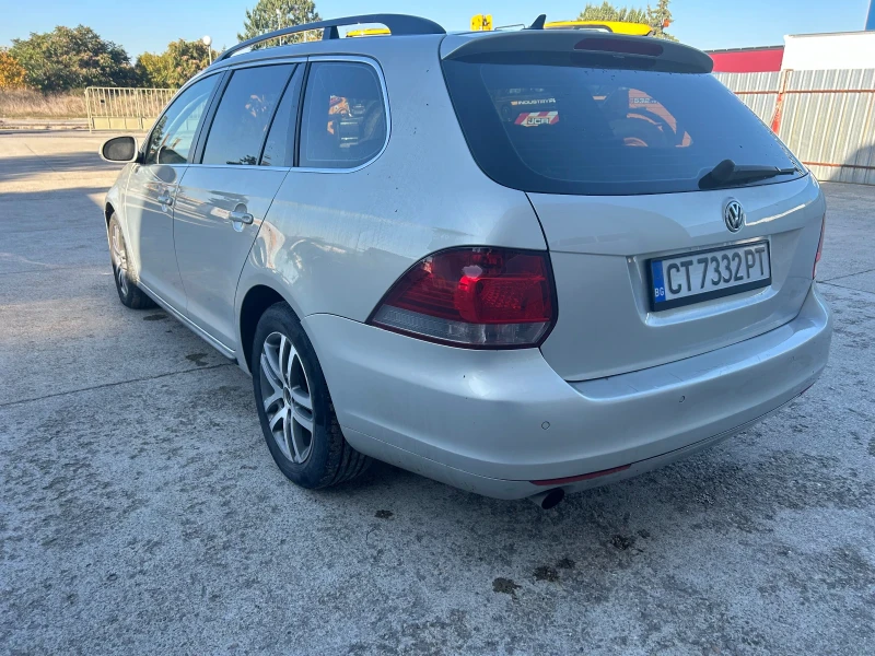 VW Golf 1.6TDI, снимка 3 - Автомобили и джипове - 47717877