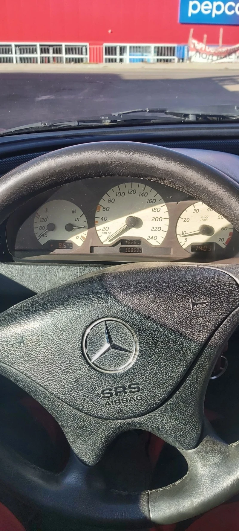 Mercedes-Benz C 180 1800, снимка 5 - Автомобили и джипове - 48221114