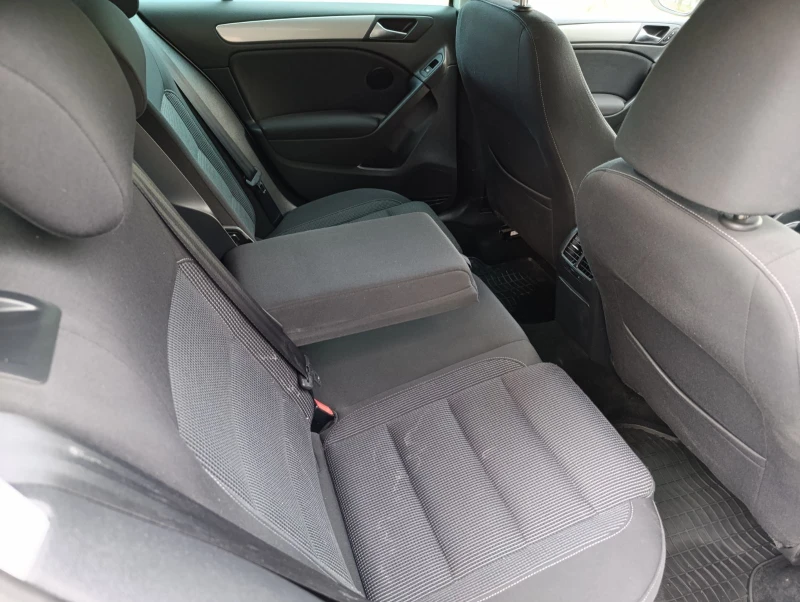 VW Golf VI/1.6 TDI/90к.с/2010г., снимка 13 - Автомобили и джипове - 48822752