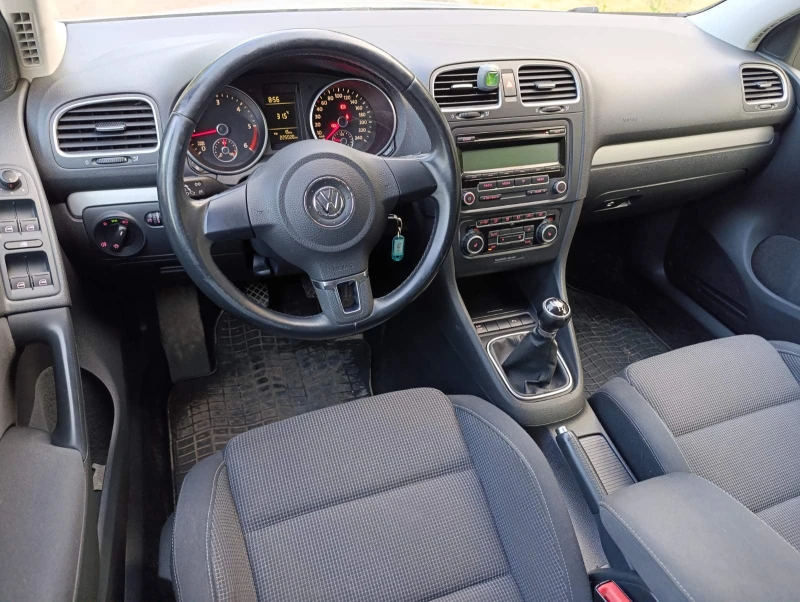 VW Golf VI/1.6 TDI/90к.с/2010г., снимка 12 - Автомобили и джипове - 48822752