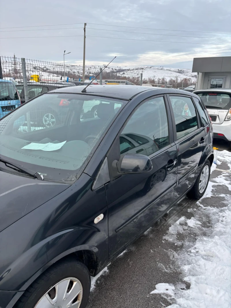 Ford Fiesta 1.3i, снимка 4 - Автомобили и джипове - 49192852