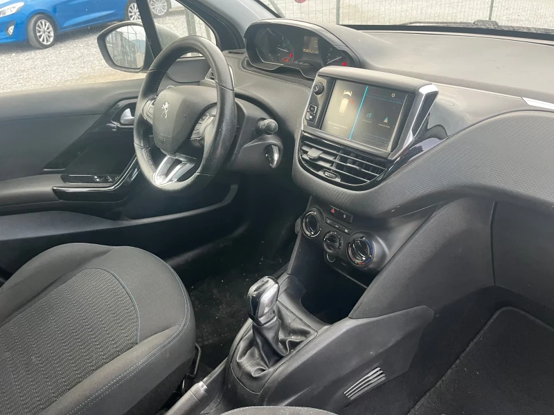 Peugeot 208 1.6, снимка 9 - Автомобили и джипове - 49291116