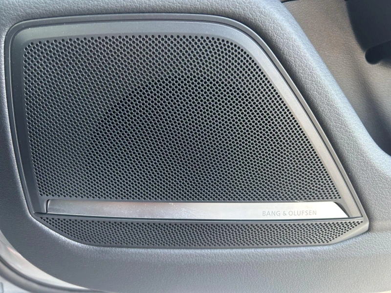 Audi Rs6 AVANT DYNAMIC CARBON HEAD UP PANO B&O MATRIX, снимка 12 - Автомобили и джипове - 51637302