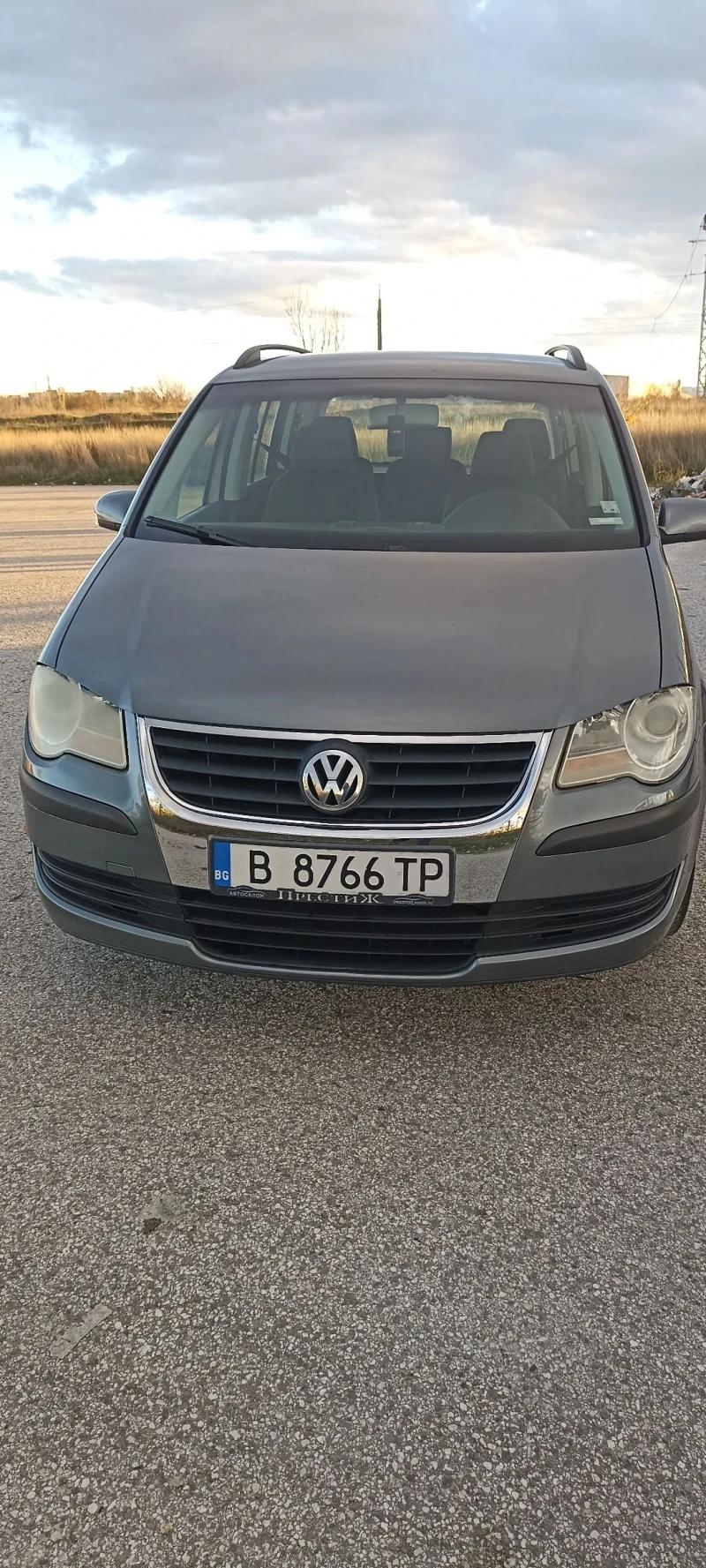 VW Touran, снимка 2 - Автомобили и джипове - 52516403