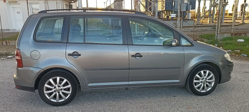 VW Touran, снимка 7 - Автомобили и джипове - 52516403