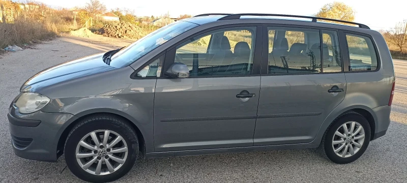 VW Touran, снимка 4 - Автомобили и джипове - 52516403