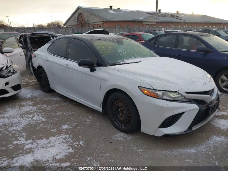 Toyota Camry XSE* Червен салон, снимка 3 - Автомобили и джипове - 52773728