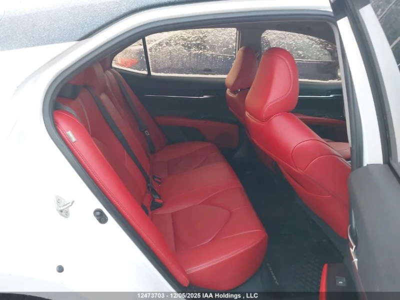 Toyota Camry XSE* Червен салон, снимка 9 - Автомобили и джипове - 52773728