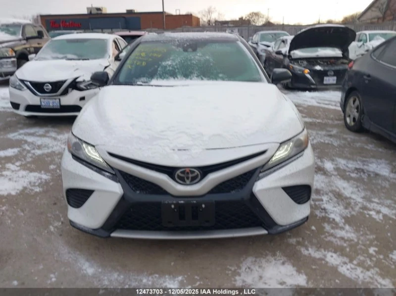 Toyota Camry XSE* Червен салон, снимка 2 - Автомобили и джипове - 52773728