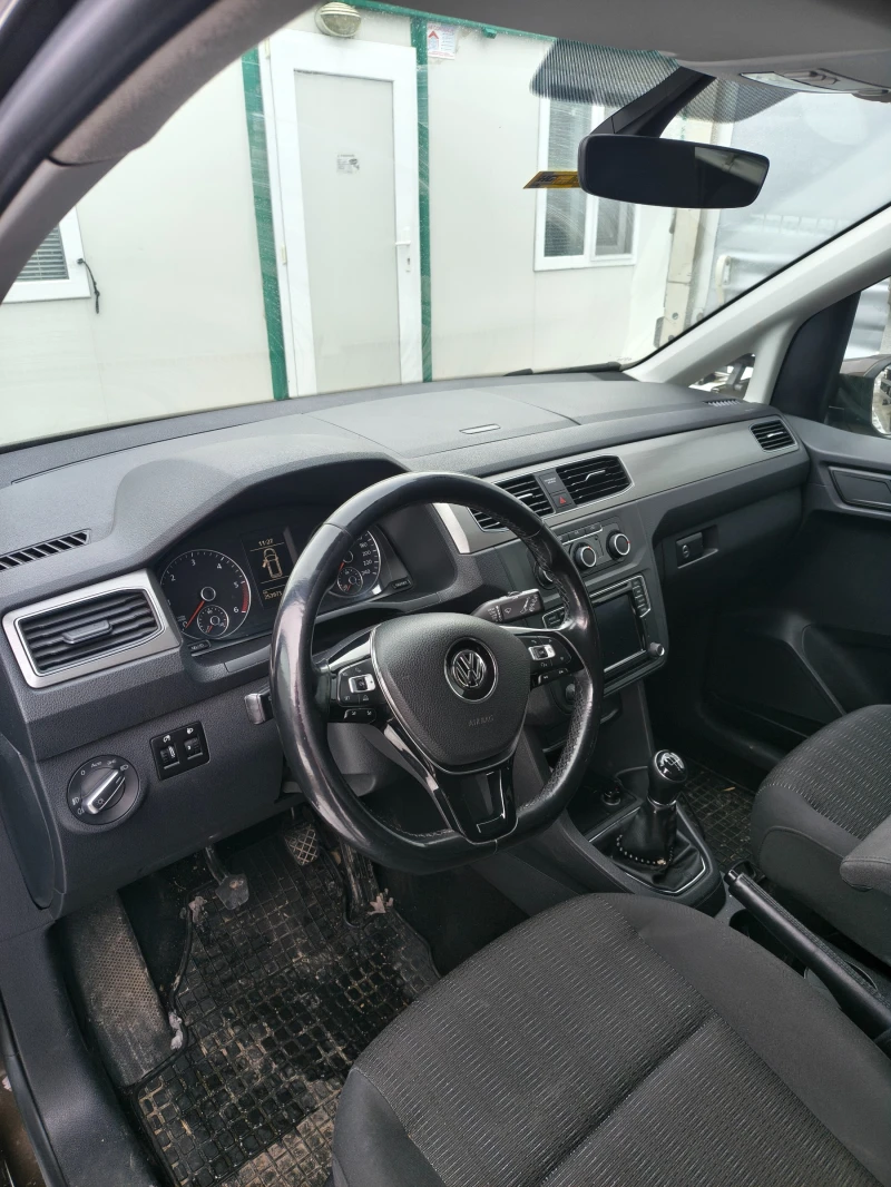 VW Caddy Maxi, снимка 3 - Автомобили и джипове - 53095619