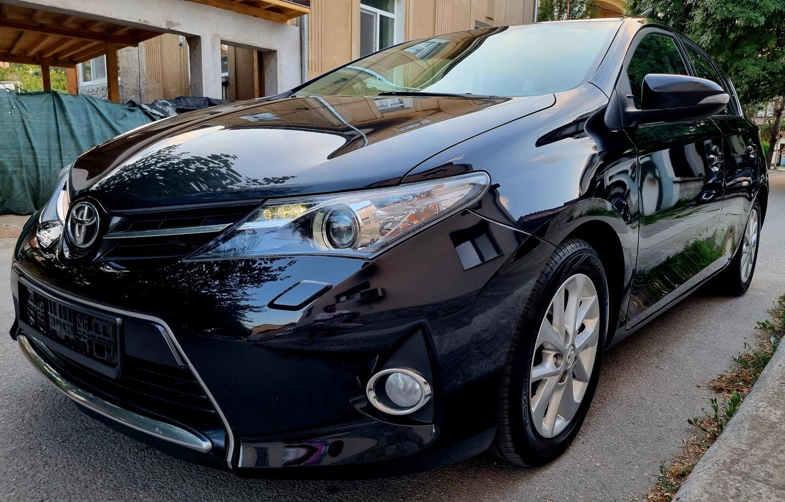 Toyota Auris 2.0d4d-veriga-нави-6скорости-japan - изображение 3