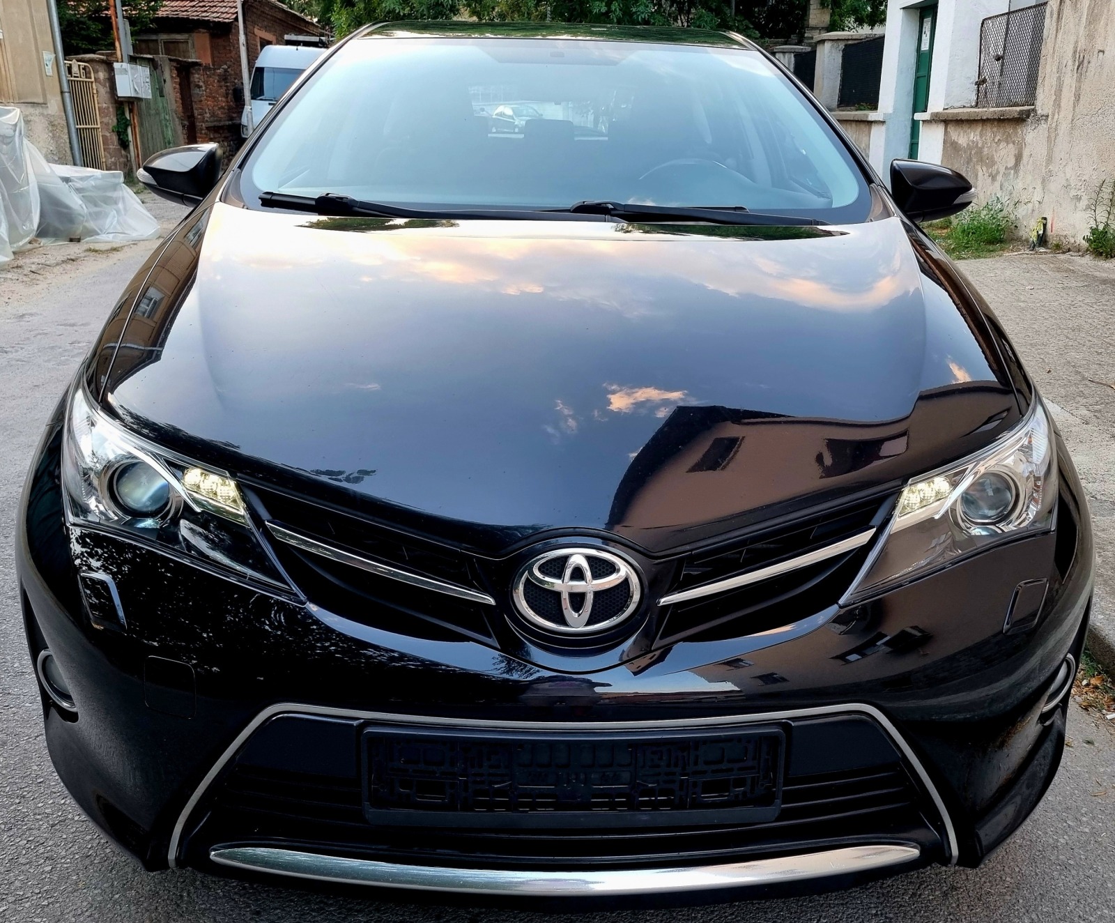 Toyota Auris 2.0d4d-veriga-нави-6скорости-japan - изображение 4