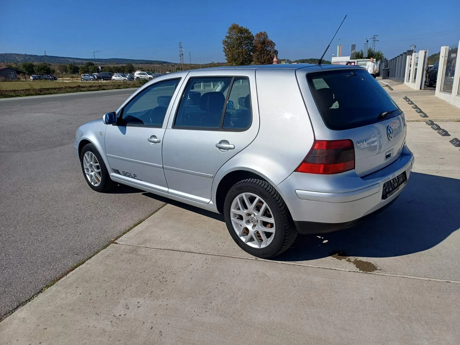 VW Golf 1.6I - изображение 5