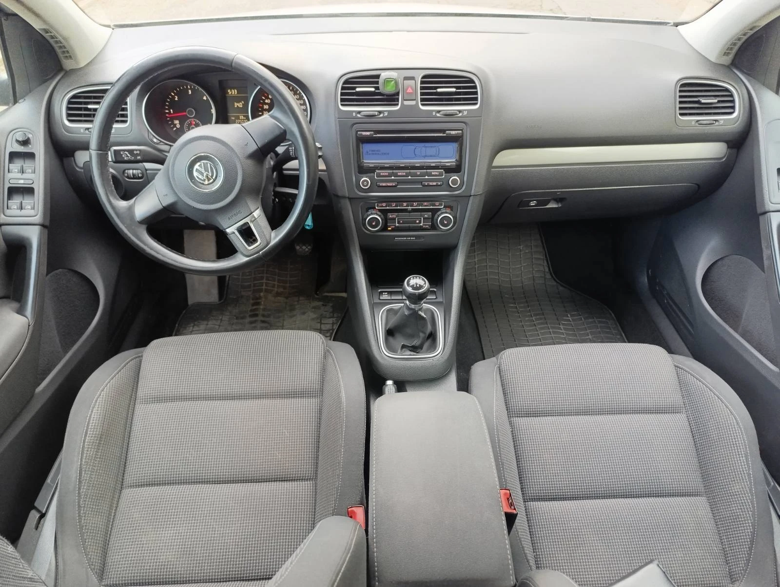 VW Golf VI/1.6 TDI/90к.с/2010г. - изображение 10