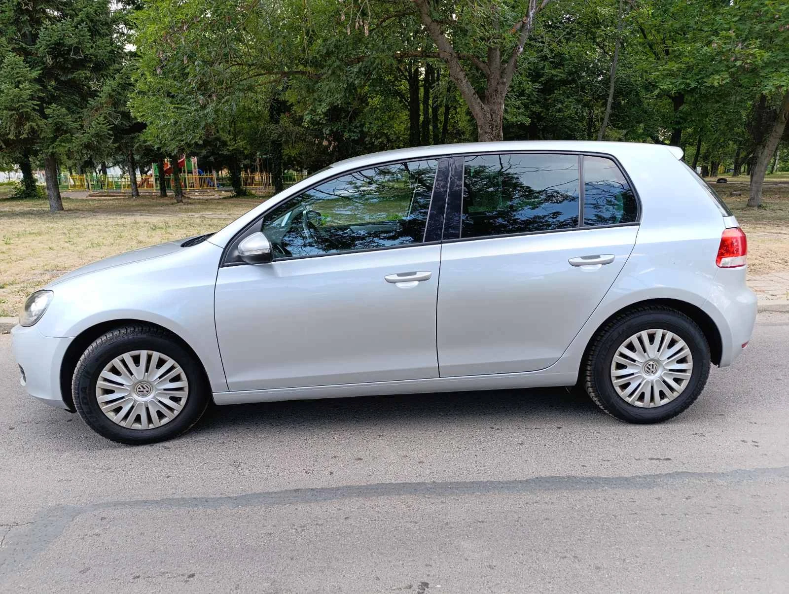 VW Golf VI/1.6 TDI/90к.с/2010г. - изображение 7