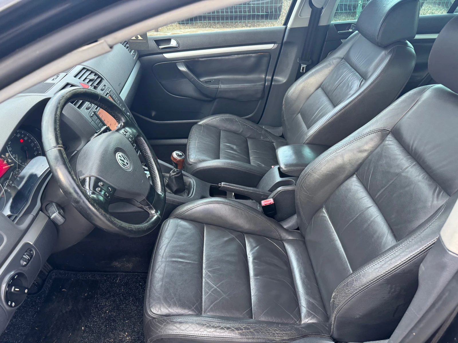 VW Golf 1.6i* Кожа* Нави* Клима* Топ - изображение 7