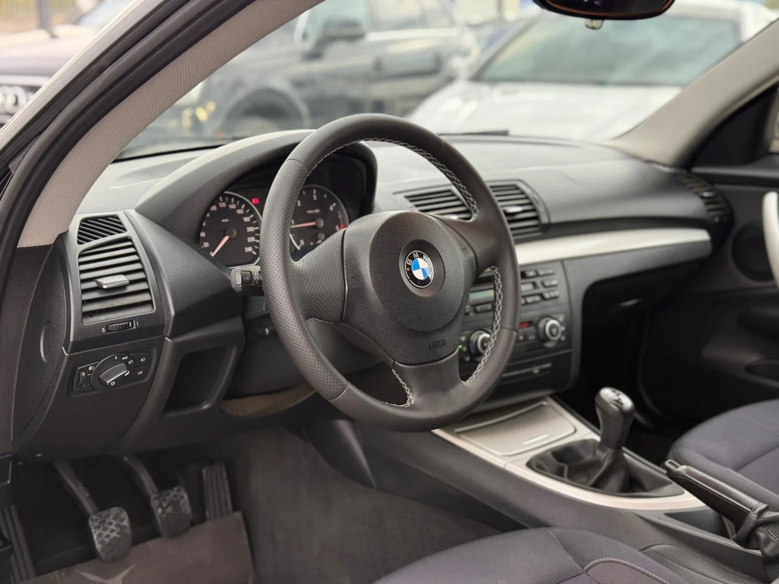 BMW 120 D* 2010г* FACE* РЪЧКА* Топ Състояние*  - изображение 7