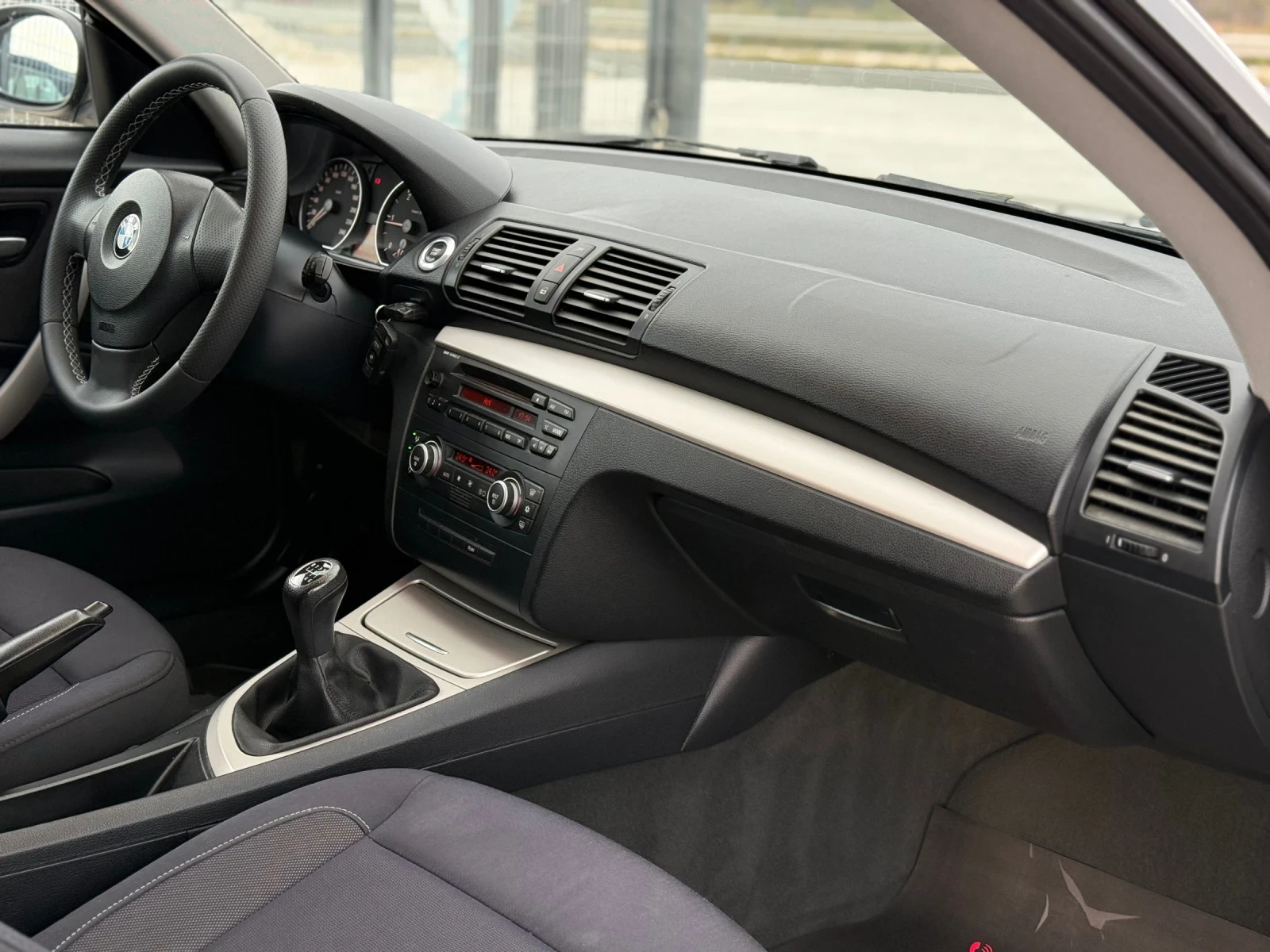 BMW 120 D* 2010г* FACE* РЪЧКА* Топ Състояние*  - изображение 8