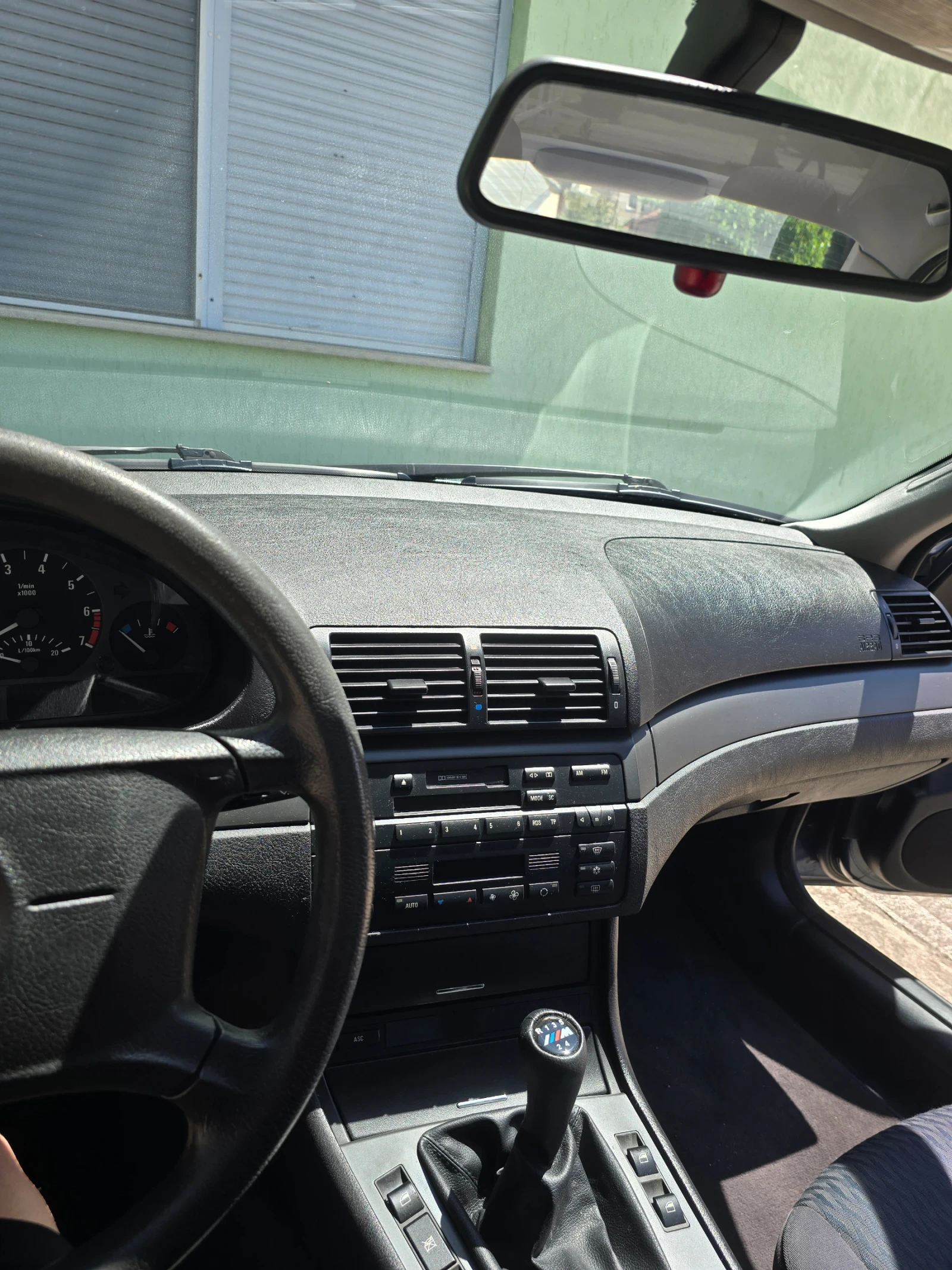 BMW 318  - изображение 10