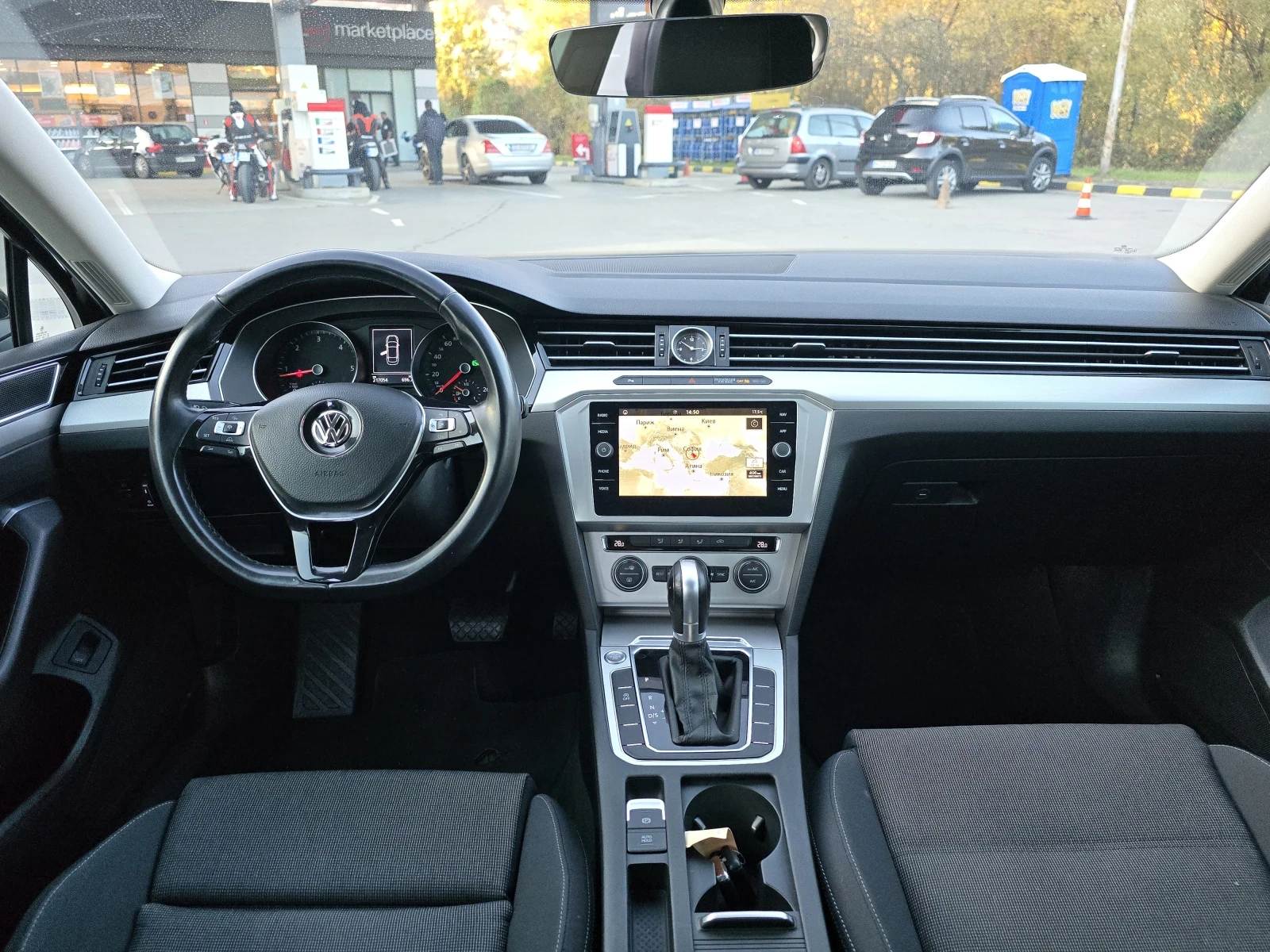 VW Passat Топ състояние реален пробег - изображение 9