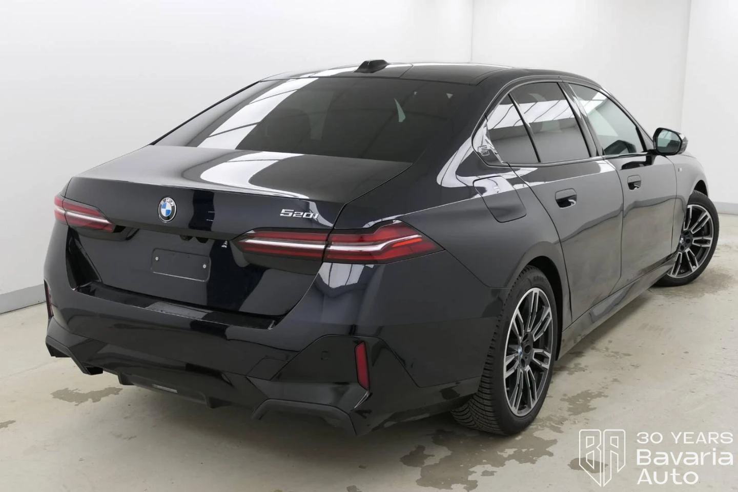 BMW 520 i M Sport Paket Steptronic - изображение 3