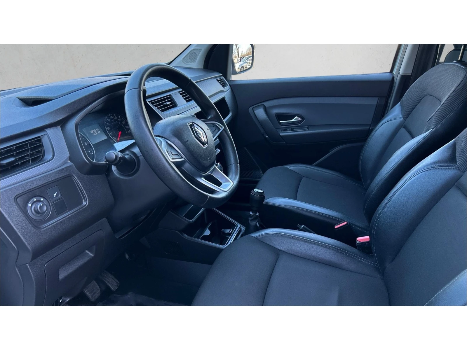 Renault Express  ZEN 1.3 TCE   MT6 S&S, Месечна вноска от 177  , снимка 12 - Автомобили и джипове - 54126704