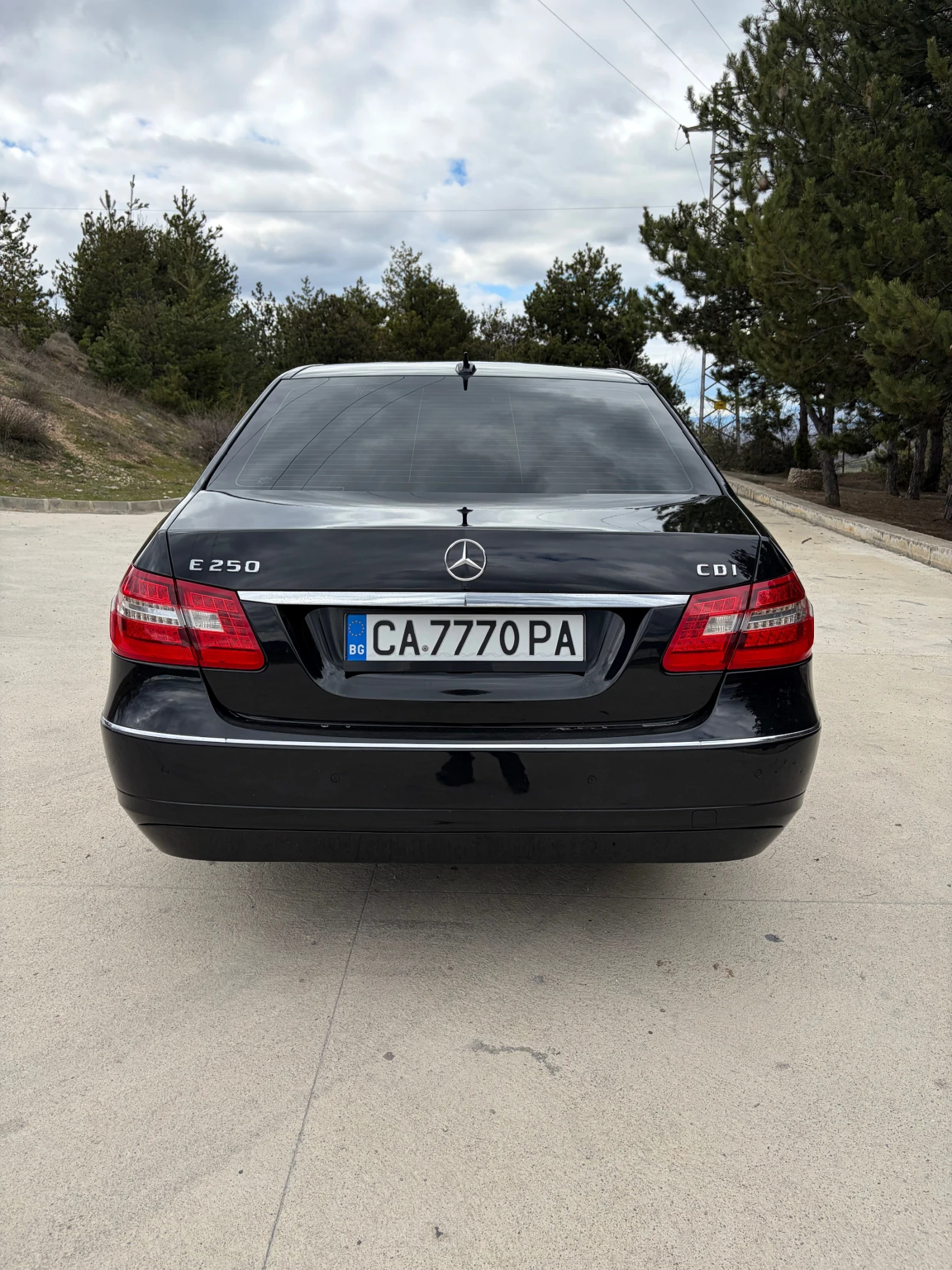 Mercedes-Benz E 250, снимка 3 - Автомобили и джипове - 54177176
