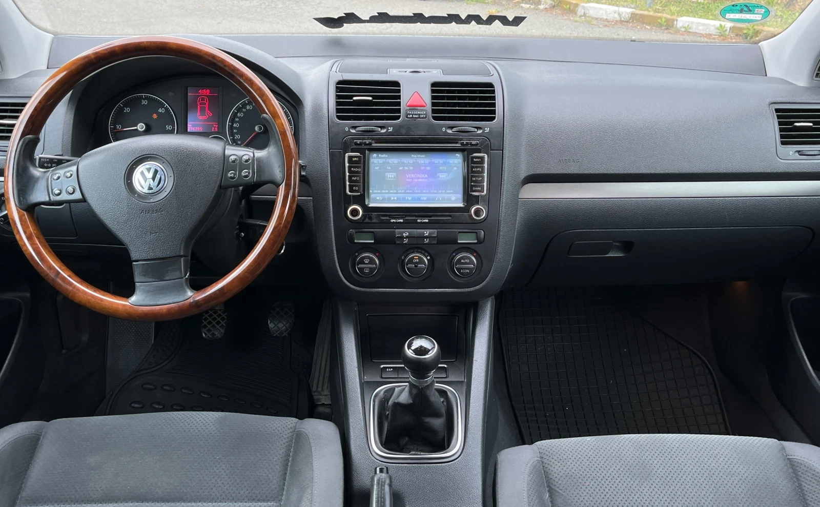 VW Golf 2.0TDI/140КС/2005/Г, снимка 12 - Автомобили и джипове - 54611149