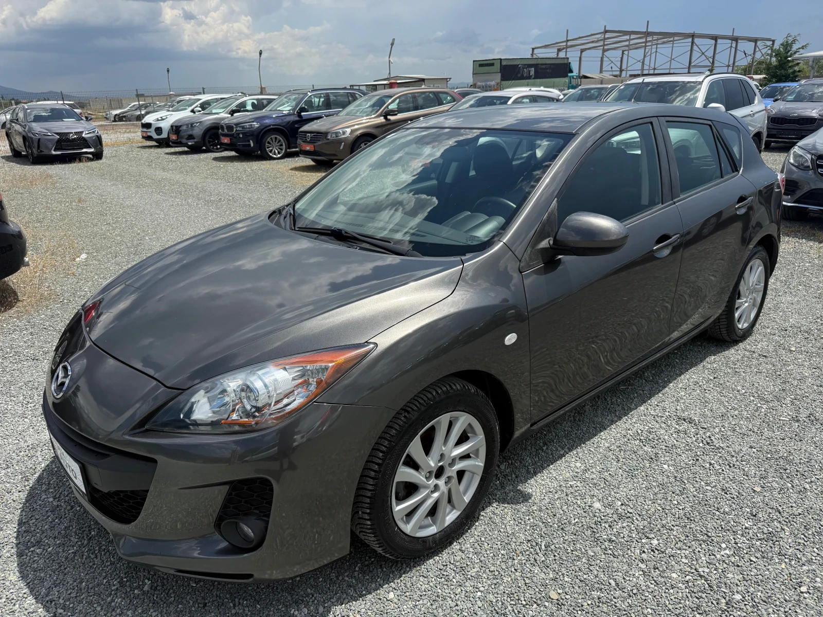 Mazda 3 (KATO НОВА)