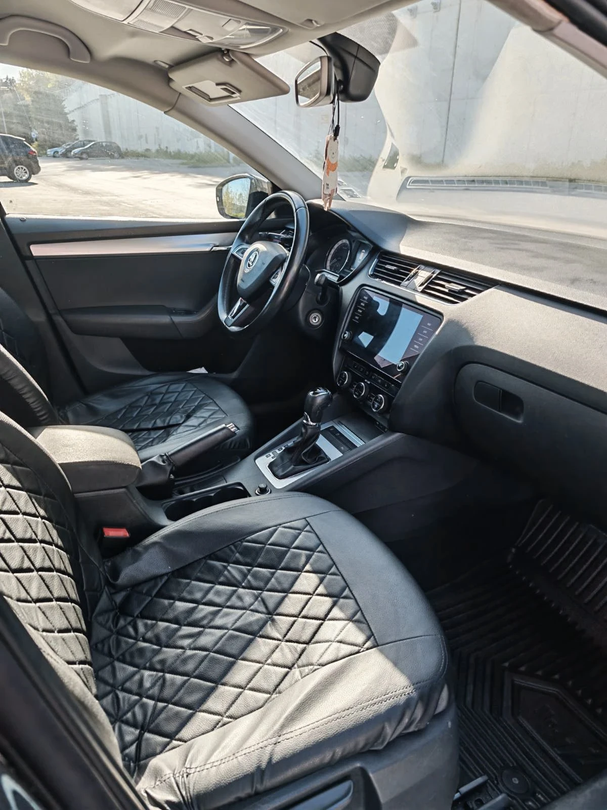 Skoda Octavia 1.6tdi , снимка 5 - Автомобили и джипове - 54768321