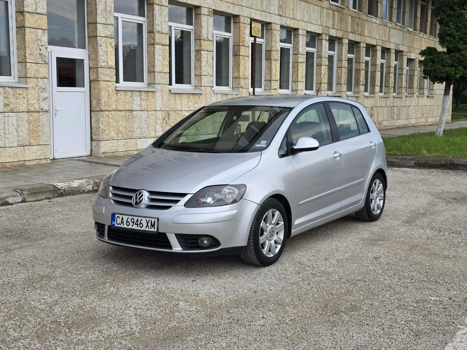 VW Golf Plus, снимка 2 - Автомобили и джипове - 54875793