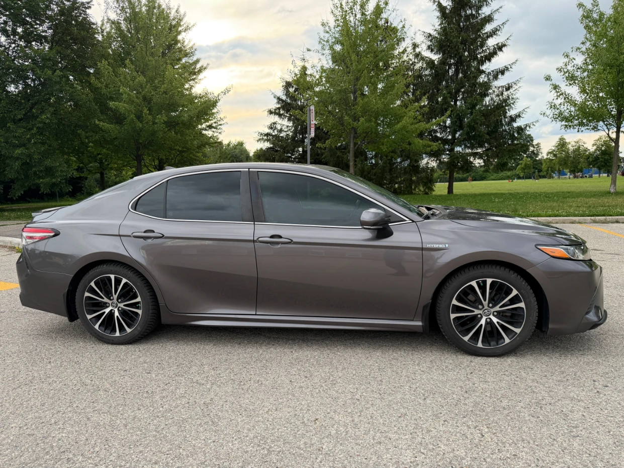 Toyota Camry Hybrid, снимка 3 - Автомобили и джипове - 55089250