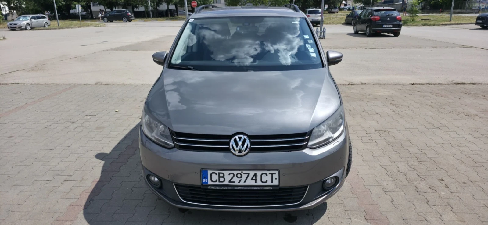 VW Touran, снимка 2 - Автомобили и джипове - 55213415