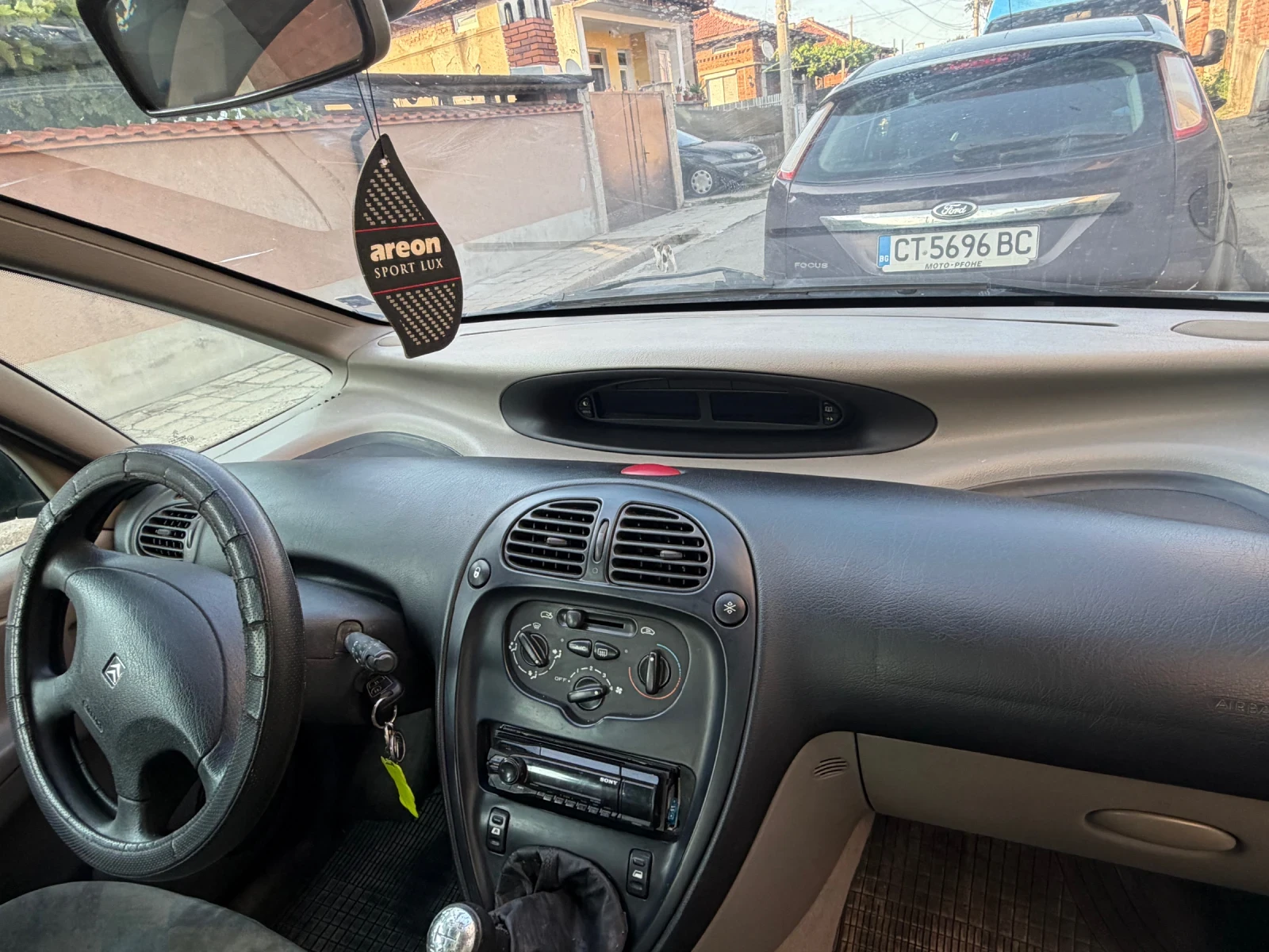 Citroen Xsara picasso 1.8, снимка 9 - Автомобили и джипове - 55435704