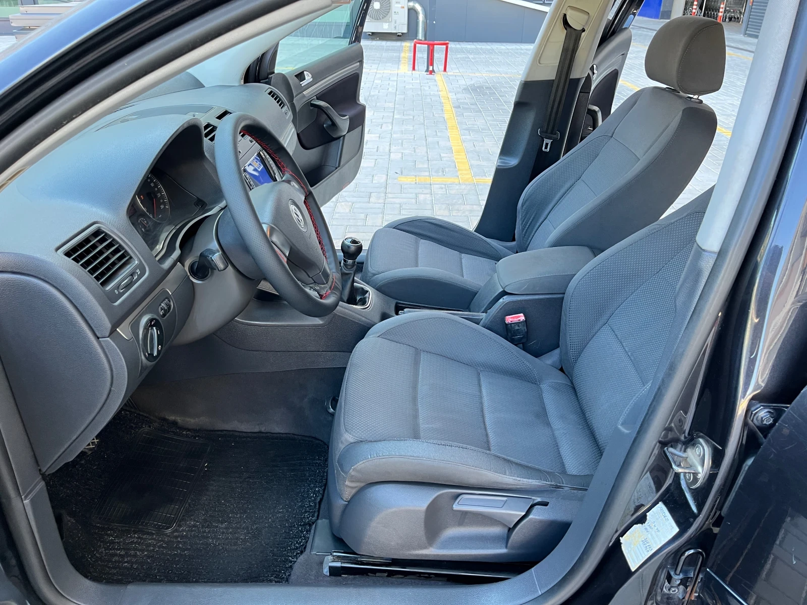 VW Golf 1.9TDI/105/BKC/2006/Г, снимка 12 - Автомобили и джипове - 55694501
