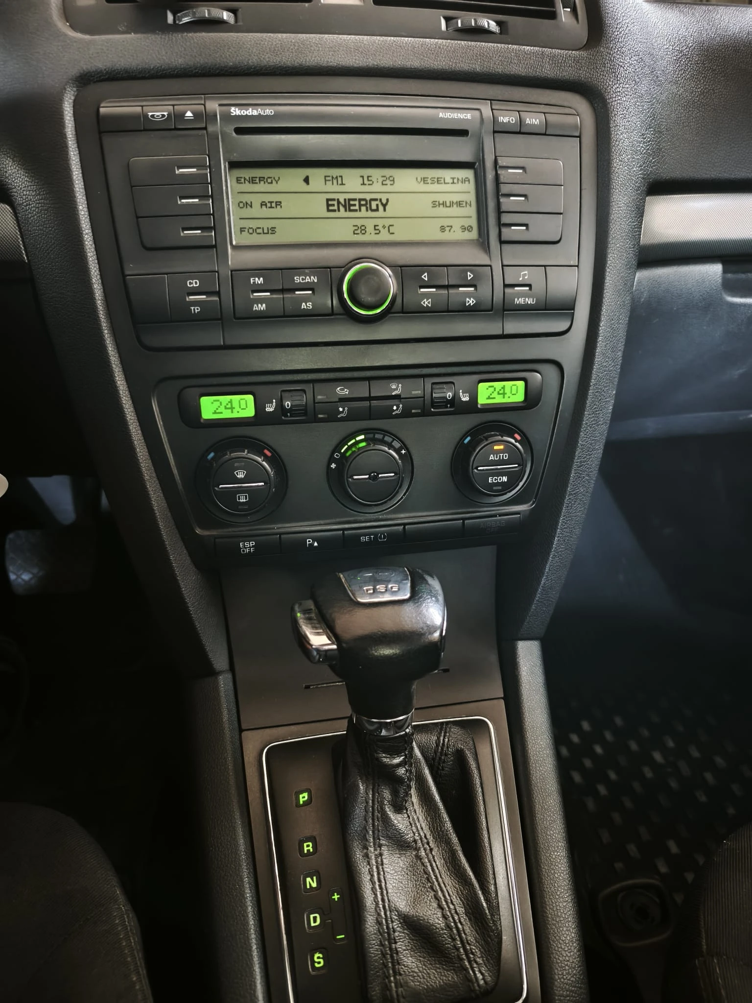 Skoda Octavia 2.0 TDI, снимка 2 - Автомобили и джипове - 55833981