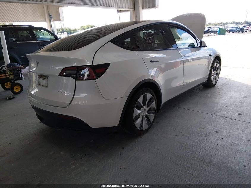 Tesla Model Y Long Range AWD, снимка 4 - Автомобили и джипове - 56579313