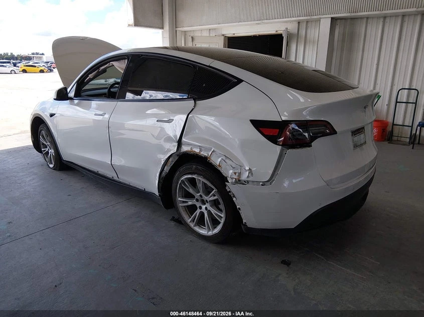 Tesla Model Y Long Range AWD, снимка 3 - Автомобили и джипове - 56579313