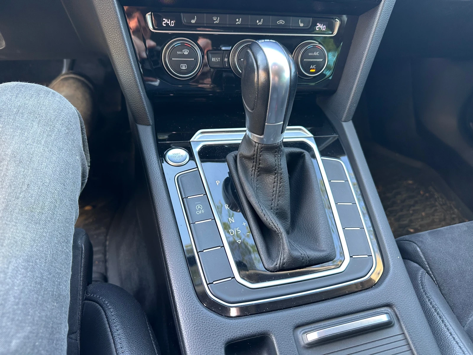VW Passat Комби, снимка 13 - Автомобили и джипове - 56600914