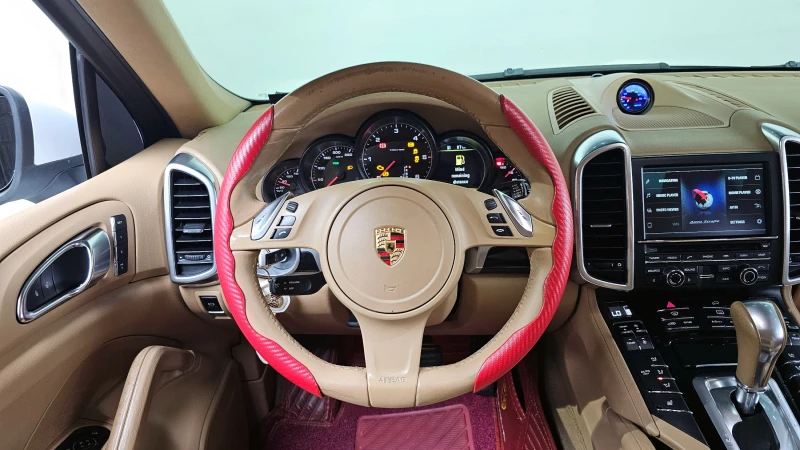 Porsche Cayenne 3.0, снимка 12 - Автомобили и джипове - 52015622