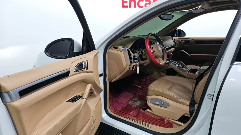 Porsche Cayenne 3.0, снимка 9 - Автомобили и джипове - 52015622